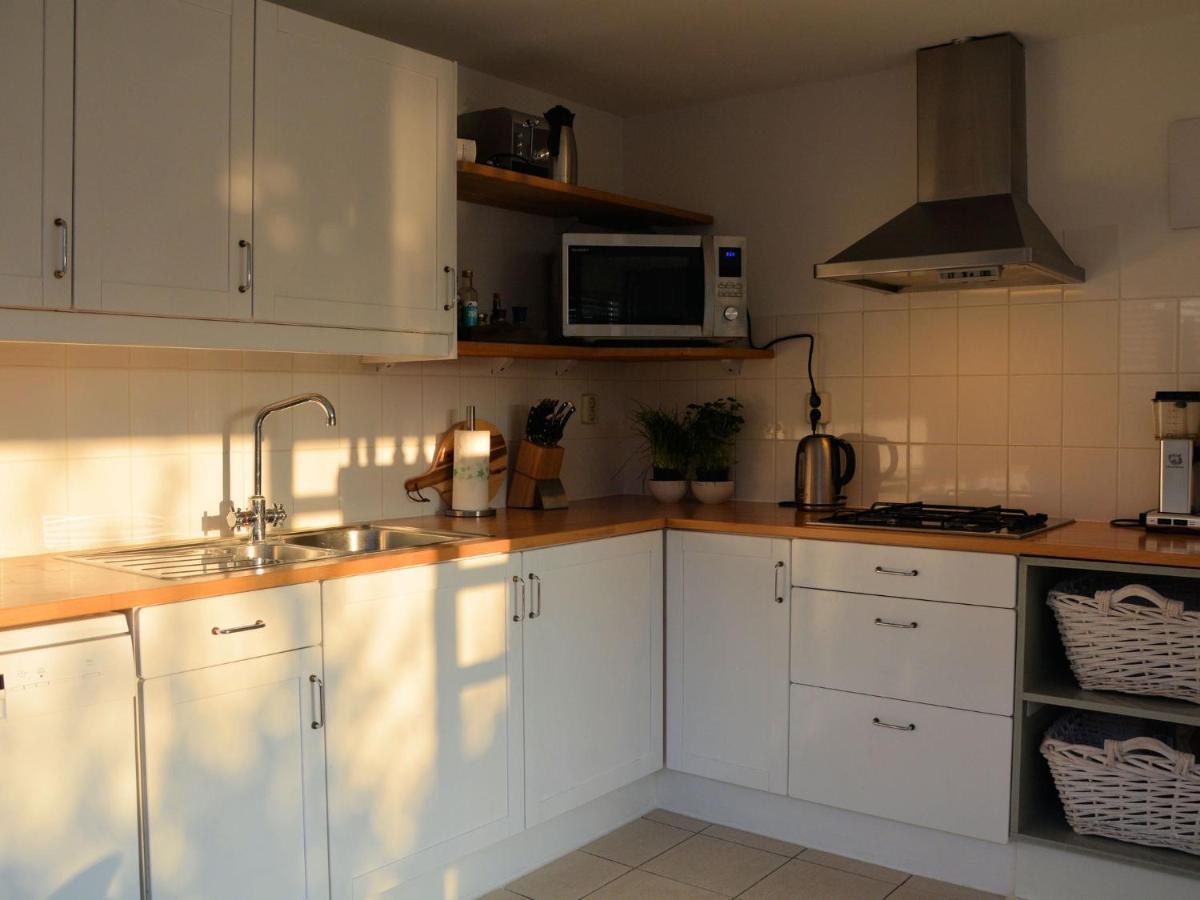 Cosy Holiday Home in Noordwijkerhout near Lake Buitenkant foto