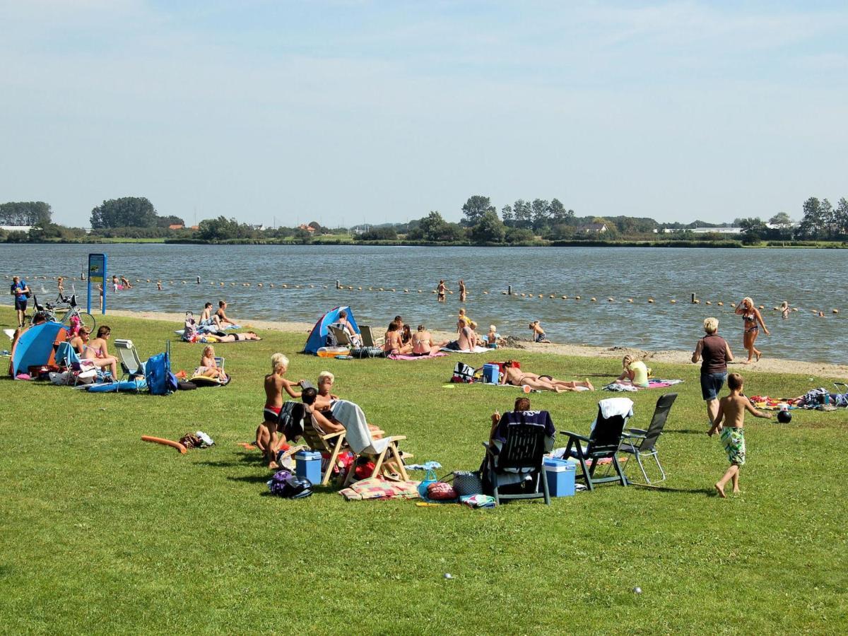 Cosy Holiday Home in Noordwijkerhout near Lake Buitenkant foto